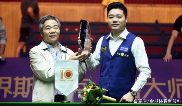 何运动员 何运动员