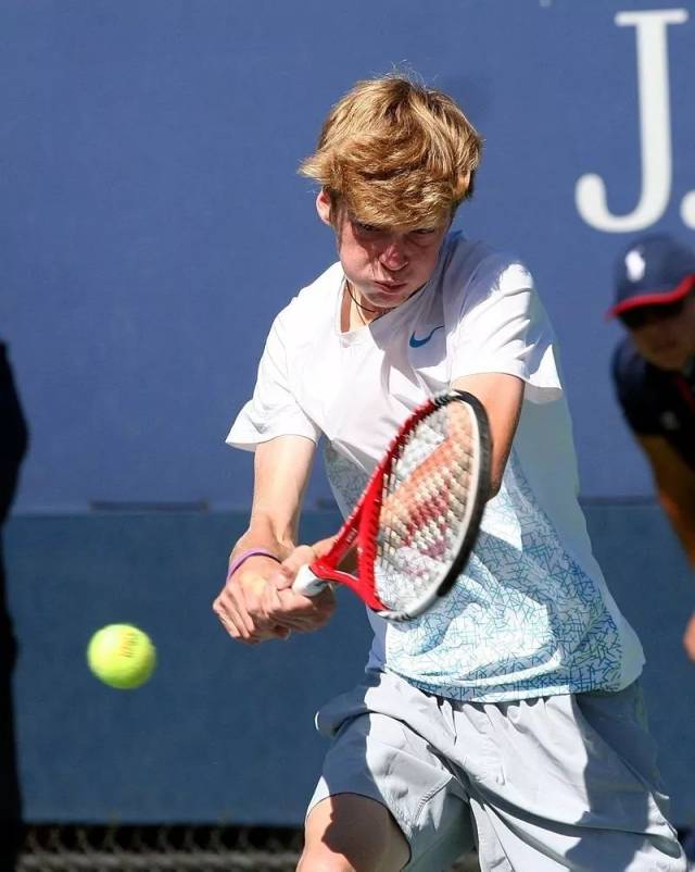 个选择足球 个选择足球